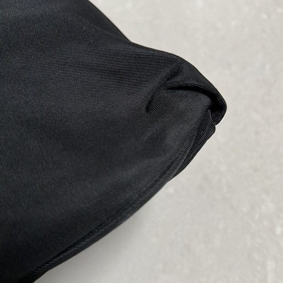 Impecable Prada Tessuto Nylon Crossbody - Picture 7 of 16